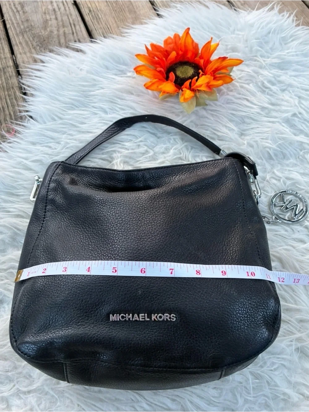 🌺Michael Kors Black Pebbled Leather Shoulder Hobo🌺